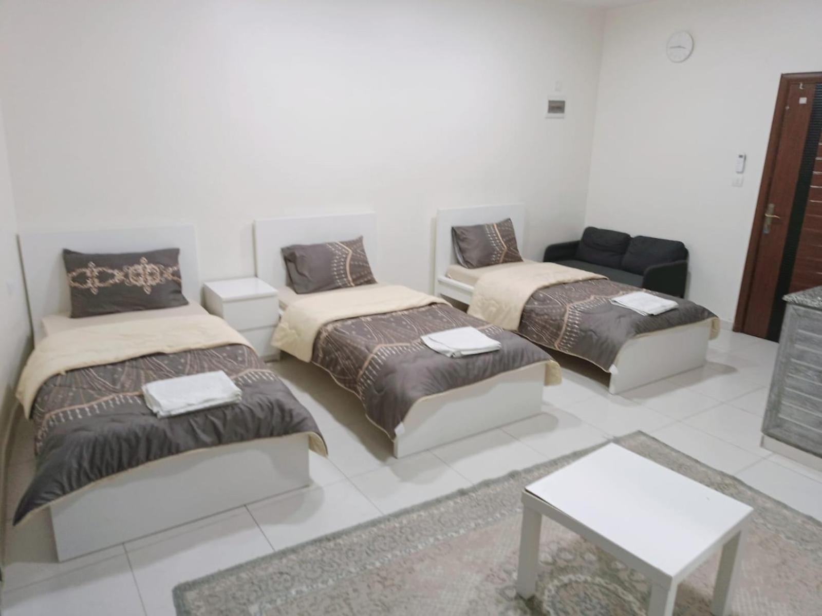 Апартаменти For Women Only - للنساء فقط Umm al-Amad Екстер'єр фото