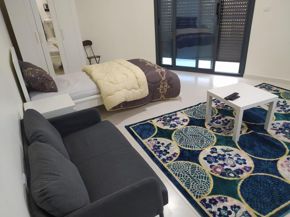 Апартаменти For Women Only - للنساء فقط Umm al-Amad Екстер'єр фото